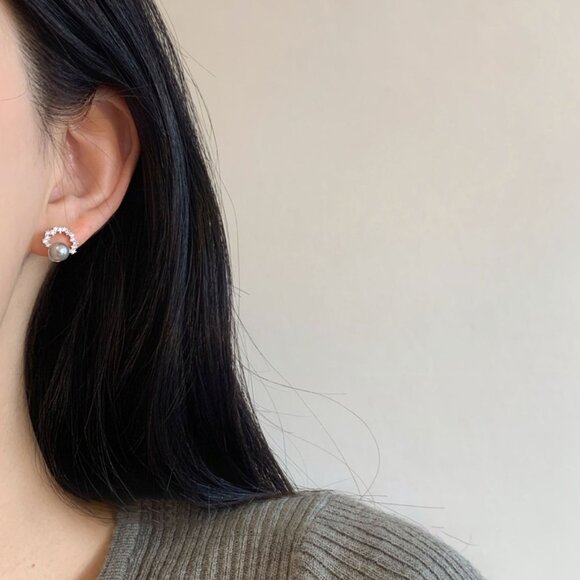 S925 Sterling Silver Pearl Korean & Japanese Chic design Eearrings - Picture 2 of 7